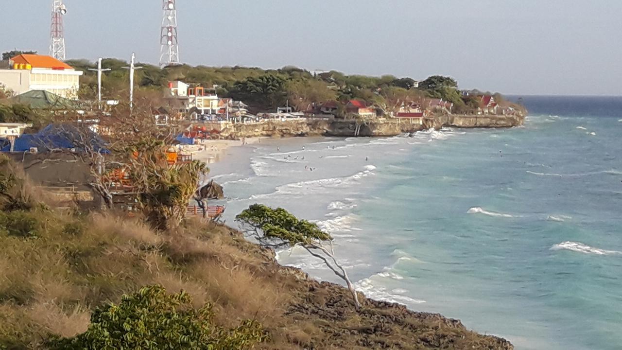 Penginapan Asidik Bira Exterior photo