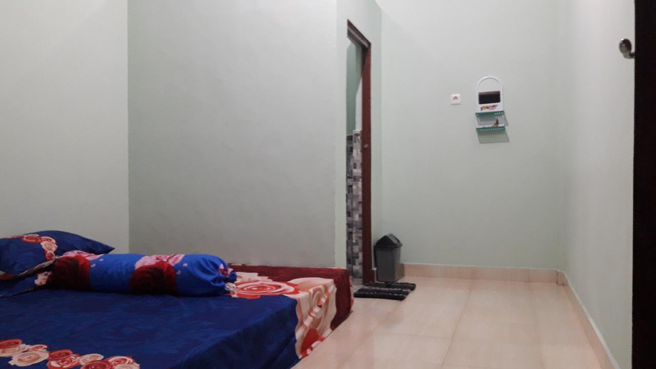Penginapan Asidik Bira Exterior photo