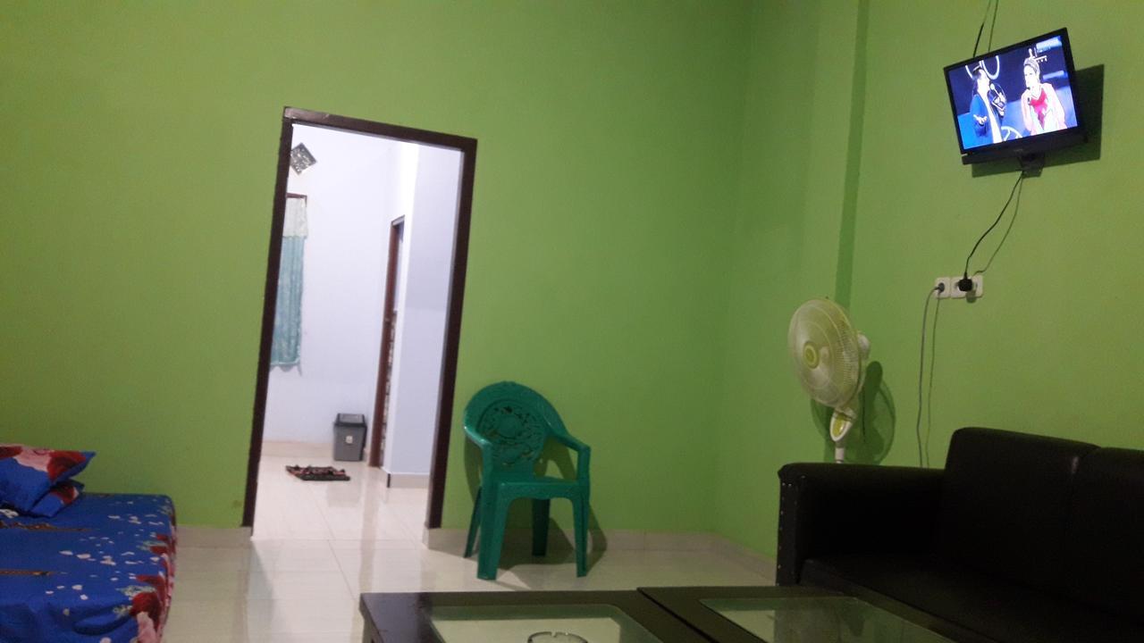 Penginapan Asidik Bira Exterior photo
